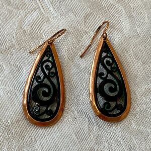 0949 - Tear drop dangle copper with green patina